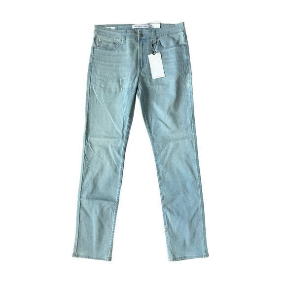CALVIN KLEIN Slim Light Wash Jeans Size 32 x32 NEW - Picture 1 of 4